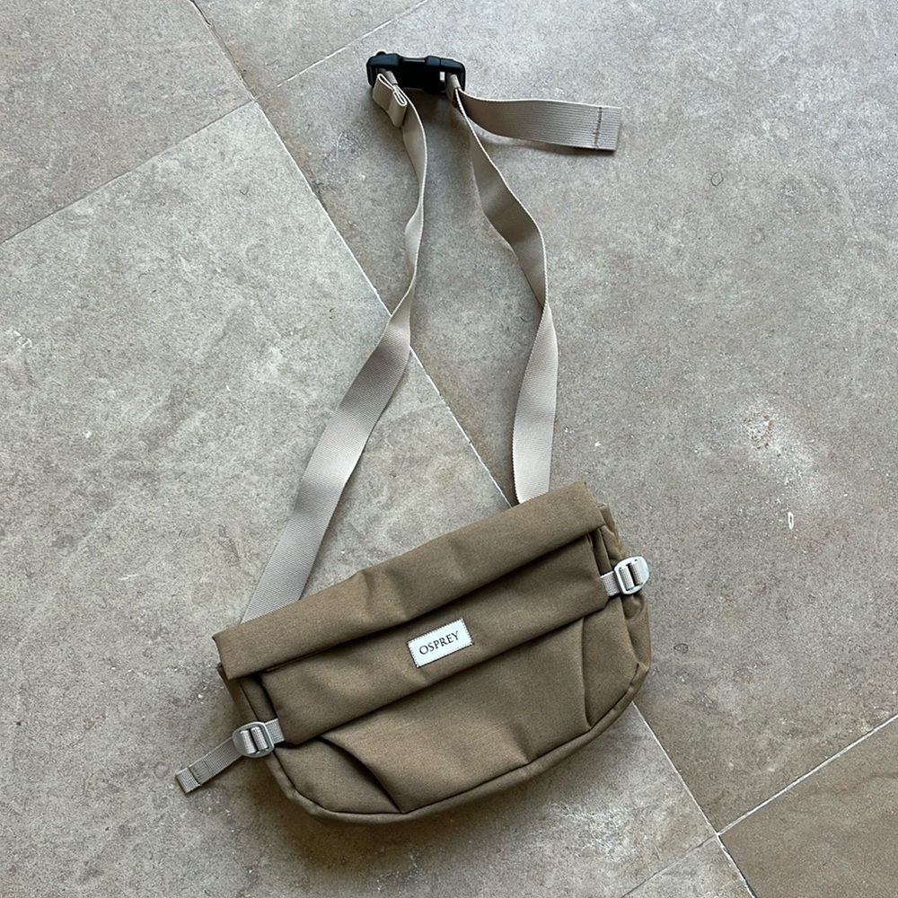 Osprey arcane cross body sling / fanny pack